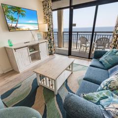 Beachfront condo w hot tub & balcony