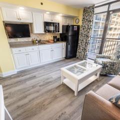 1BR Ocean Front with Great Decor, Updated Kitchen!
