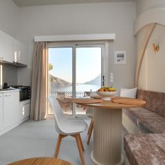 Skalia Mountain & Sea Suites