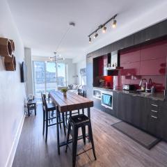 Comfy Front Wellington Suites CN Tower Rogers Centre & Free Parking