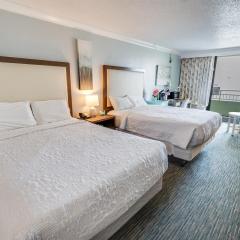 Stunning Condo at Coral Beach Resort, Pools