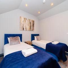 Stylish 2BR Central Near Pier