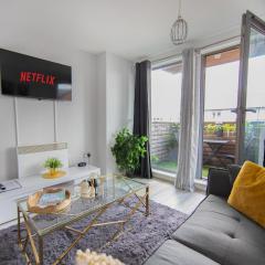 Birmingham City Centre Apartment with Balcony