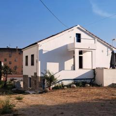 Cesarina Urban Rural House