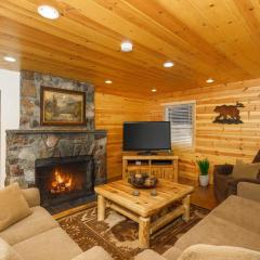 Cozy Cabin with Large Backyard Near Lake, Village and Snow Summit