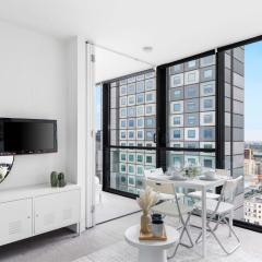 A Cozy 2BR Apt Walk to CBD Free Parking
