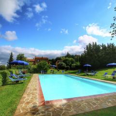 Farmhouse with pool, views