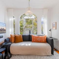 Charming Stylish City Pad Potts Point w Laundry