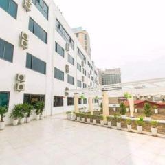 Aroma Hotel Hà Nội - Only accept Vietnamese customers