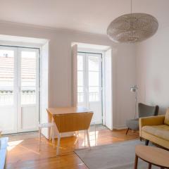 Bright 2BR Alfama Apartment w/ AC | By Airnest