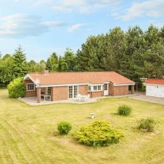 8 person holiday home in Ørsted-By Traum