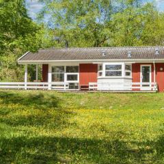 8 person holiday home in Glesborg-By Traum