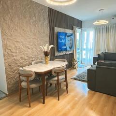 شقة داخل كمبواند Kayan grand haightsرقم هاتف صفر صفر اتنين صفر واحد واحد صفر اتنين اربعه ثلاثه صفر 222