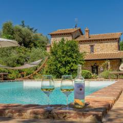 Scappo in Umbria, casale della quiete