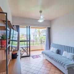 C121 Lindo apartamento de dois quartos pé na areia com vista ao mar