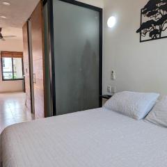 Cozy studio steps from the beach and downtown (3)