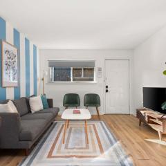 Trendy Apt on Music Row Walk to Dozens of Bars