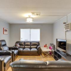 Near I-15 Convenient and Low-Key Las Vegas Home!