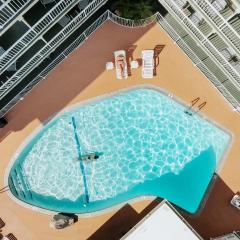 Surfer Beach Hotel