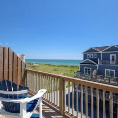 Pelican's Treasure- Oceanfront Retreat with Hot Tub
