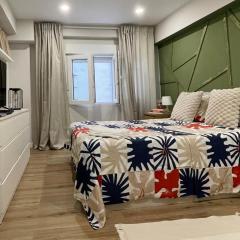 Blue Room 25