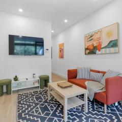 Stylish 4-Bedroom Apt with Parking at Bondi Beach