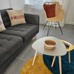 Le Story Home