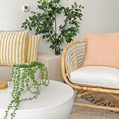 Bright Oasis at Yas - Private Beach Access