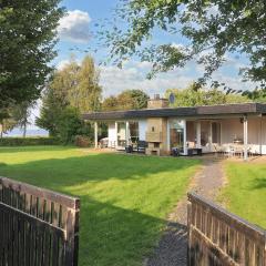 Seafront Holiday Home with Hot Tub