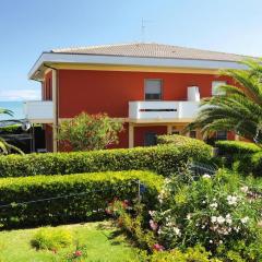 Apartment near Majella Park & Beach