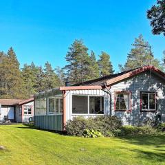 8 person holiday home in HENÅN