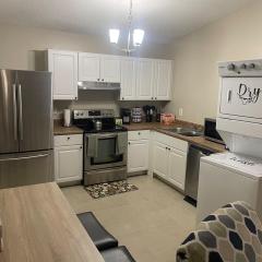 22 min to Beach-2 bd room-Self check in -sleep 6-BBQ-WD