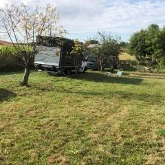 PARKING pour petit transporteur de passage, calme no stress assuré
