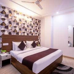 HOTEL SR LUXURY Palace Hotel 5 min from Delhi IGI Airport