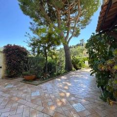 Chez Cecilia , bellissima casa indipendente con giardino e patio