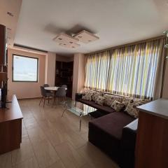 Cozy 1-Bedroom Apartment Near Old Town - Purple5