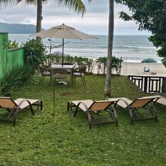 Casa pé na areia na Praia de Juquehy