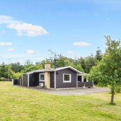 6 person holiday home in Kolind-By Traum