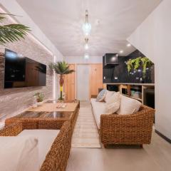 海 大人数にお勧めの一軒家 ベッド11台 お風呂2台 トイレ3台 コリアンタウンや道頓堀近く