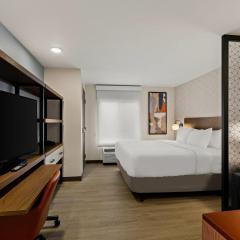 Everhome Suites Portsmouth - Newington