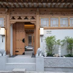 Luxury Hanok Stay Danji