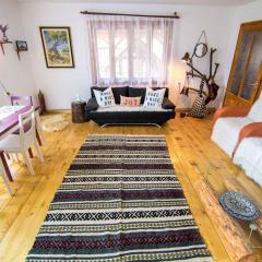 Aura's Guest House