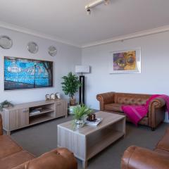 Canberra City View Apartment