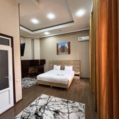 BOUTIQUE LUXE HOUSE