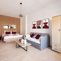 Nuccia Luxury Apartment and Suites - Terrace, bright glass lounge, 200mt to Metro-5min to Vatican, A-C