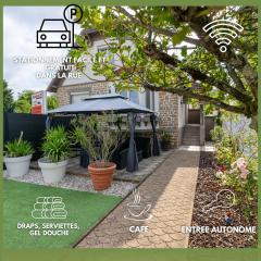La maison des Ducs, terrasse, BBQ, Proche centre