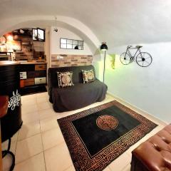 Tiny studio, rustic style, historic center