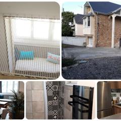 Villa de 1926, plage de sable fin à 200m, proche commerces