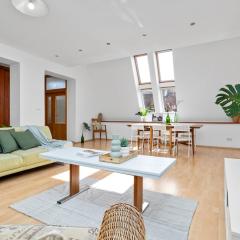 Main Square Luxe Apt & In The Heart of Bratislava Old Town
