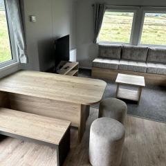 Luxury static caravan on SunnySands with mountain views